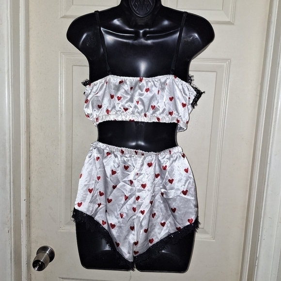 Two-piece night suit size Medium - Picture 4 of 6